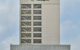 Holiday Inn Taoyuan Airport By Ihg